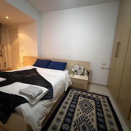 Cozy At Apartment *